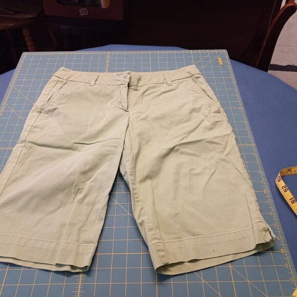 New York & Company, Manhattan Chino shorts - Picture 1 of 6